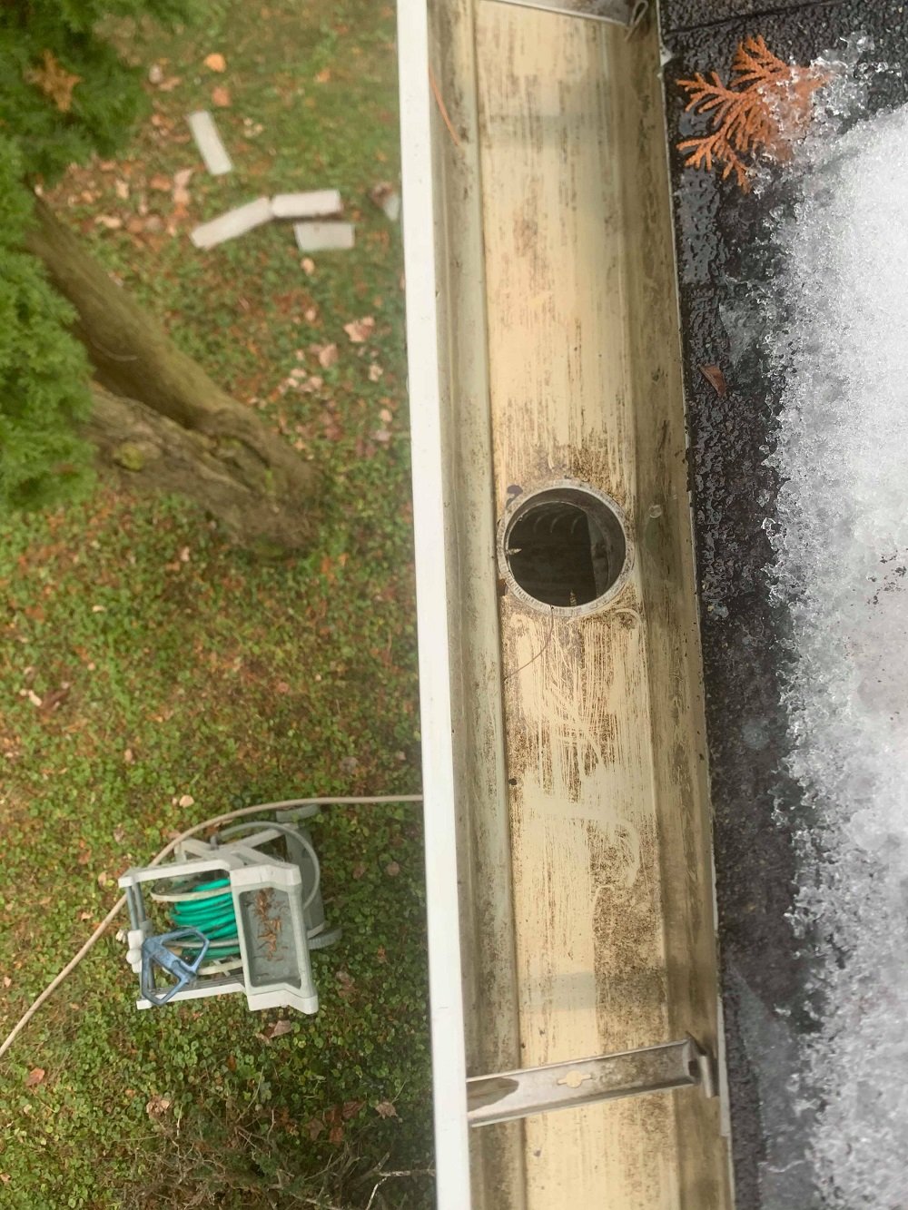 Clean Pro Gutter Cleaning Laconia   cover